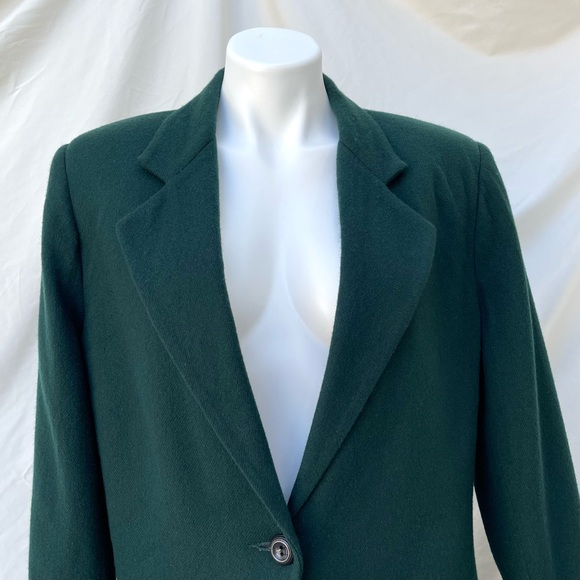Vintage wool oversized blazer in emerald green. Excellent vintage condition. - Picture 4 of 9